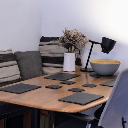 Traditional Victorian 2 Bed In Cobbled Street + Mod Cons - Full Home London Ngoại thất bức ảnh